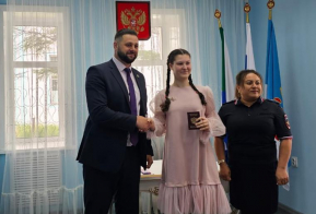 В Охотске состоялось торжественное вручение паспорта гражданина РФ лицам, достигшим возраста 14 лет