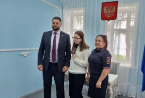 В Охотске состоялось торжественное вручение паспорта гражданина РФ лицам, достигшим возраста 14 лет